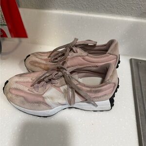 Kid new balance Pink and White Sneakers 13c